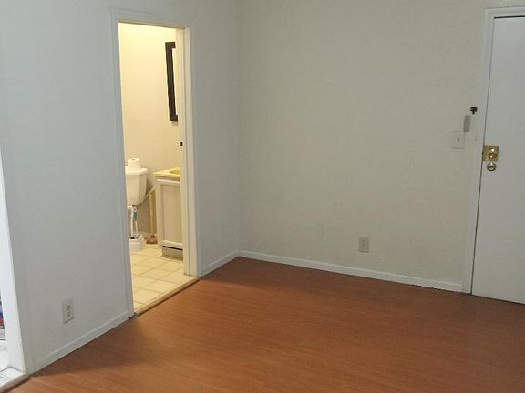 5th image of 4720 S Normandie Ave #4