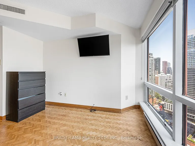 1001 Bay St #2709 — Photo 18