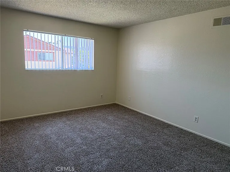9303 1/2 Cedar St — Photo 7