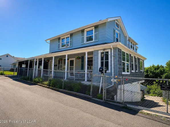 30 Cambria St, Plymouth, PA 18651