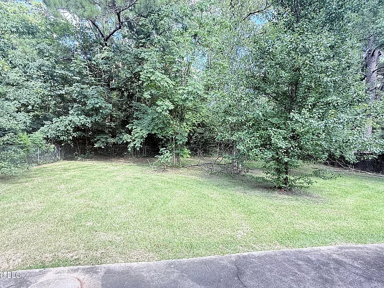 2904 Woodside Dr — Photo 25