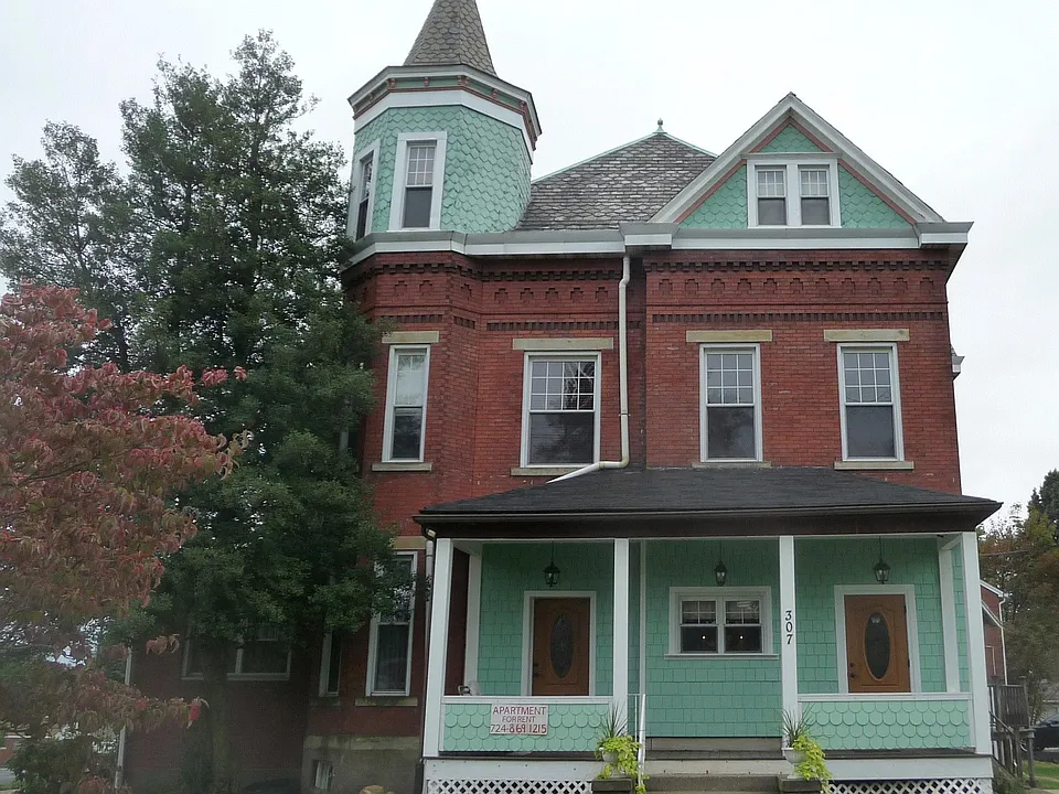 269 Wilson Ave #8