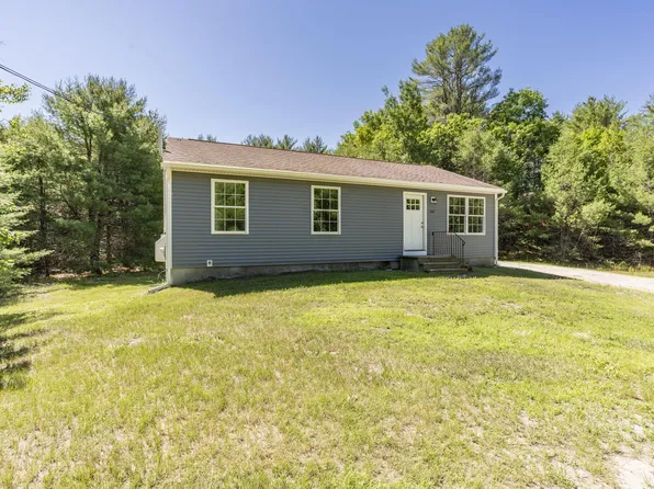 63 Colonial Circle, Harrison, ME 04040