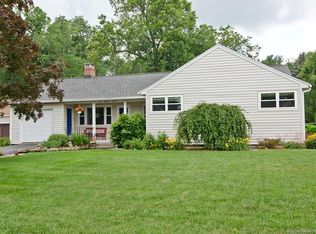 119 Selden Hill Dr, West Hartford, CT 06107