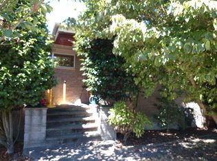 4461 Glenn Way SW, Seattle, WA 98116