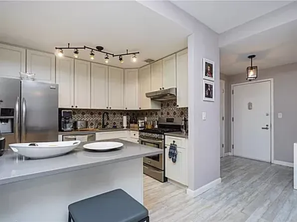 100 Oceana Drive image 18 of 21