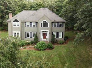 6 Leitrim Ln, Chelmsford, MA 01824
