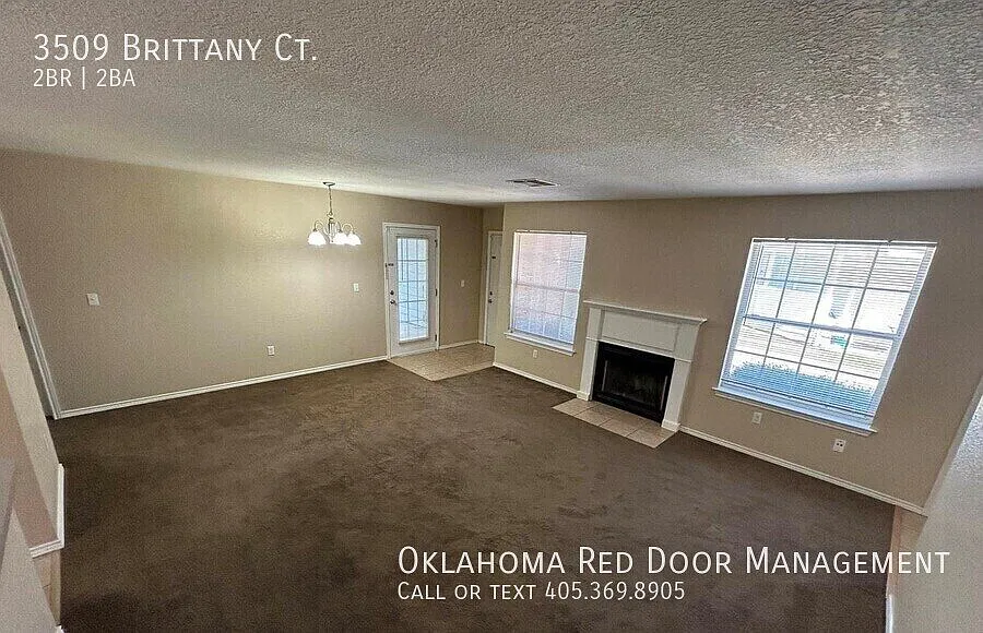 2 Bedroom 2 bathroom Duplex in Moore! — Photo 3