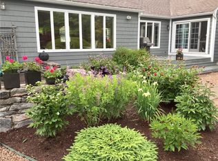 27 Montauk Ave, Stonington, CT 06378
