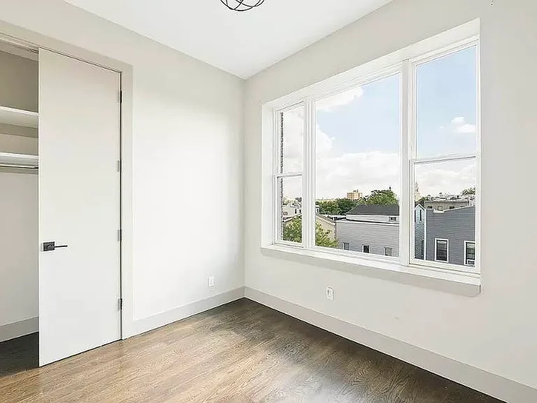 83 Stanhope St #4B — Photo 8