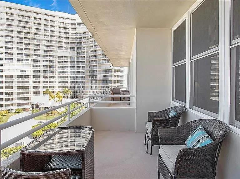 240 Seaview Ct #502 — Photo 12