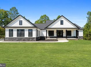 15987 Brackenburn Ct, Hughesville, MD 20637
