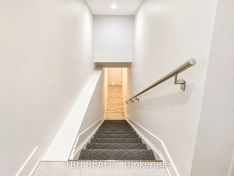 120 Glynn Ave #B — Photo 3