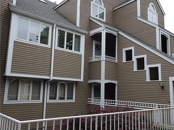 2nd image of 400 Meshanticut Valley Pkwy APT 7