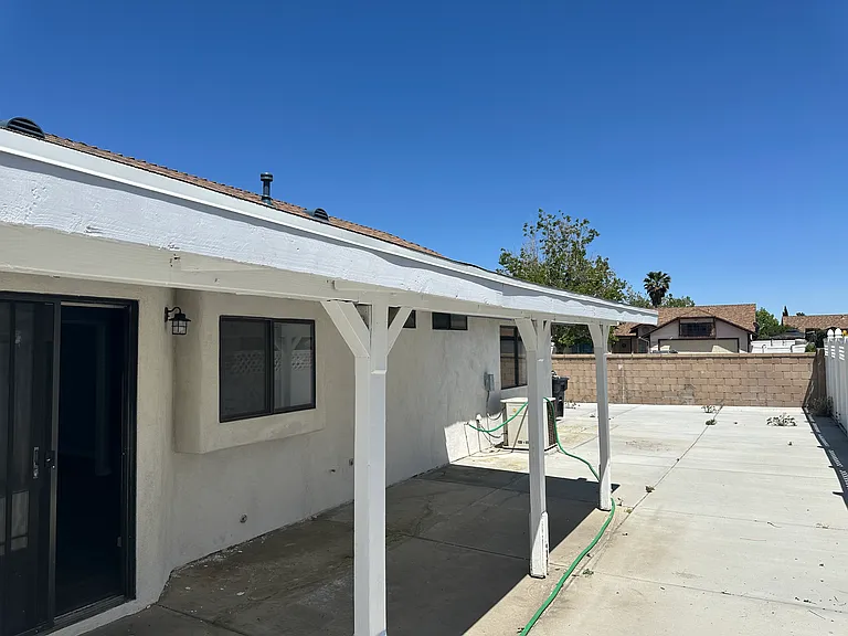 4206 E Avenue Q14 — Photo 17