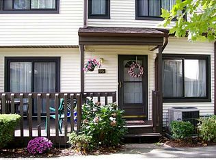 96 Cottonwood Rd, Newington, CT 06111