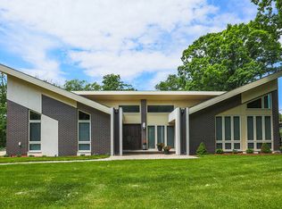 11S058 Palisades Rd, Burr Ridge, IL 60527