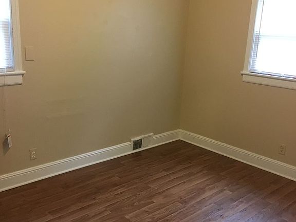 5th image of 810 Rockett St