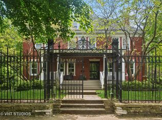 330 Greenwood St, Evanston, IL