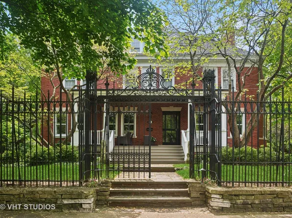 330 Greenwood St, Evanston, IL 60201