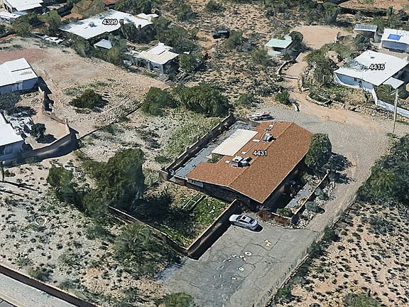 4th image of 4431 N Swan Rd