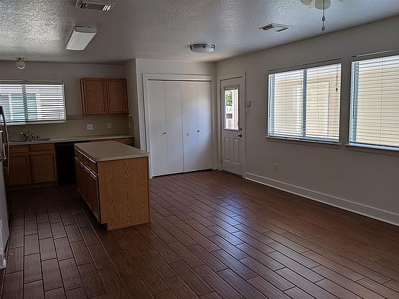 4th image of 10615 Cobblecreek Way