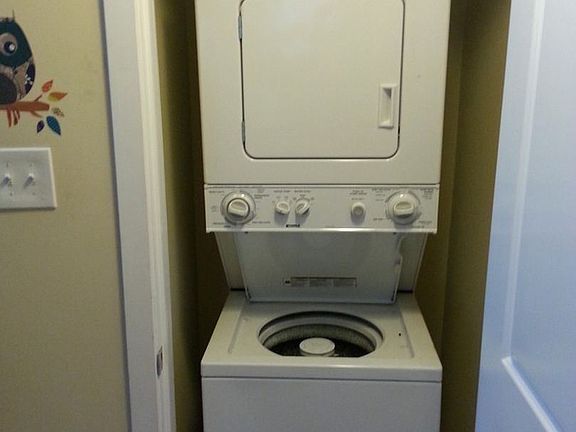 3rd image of 2401 E Norris St #9312592