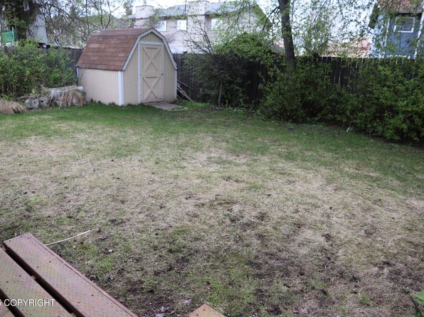 8045 Country Meadow Cir, Anchorage, AK 99502
