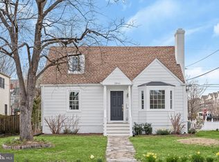 2844 Meadow Ln, Falls Church, VA 22042