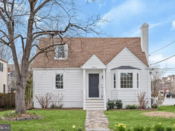 2844 Meadow Ln, Falls Church, VA 22042