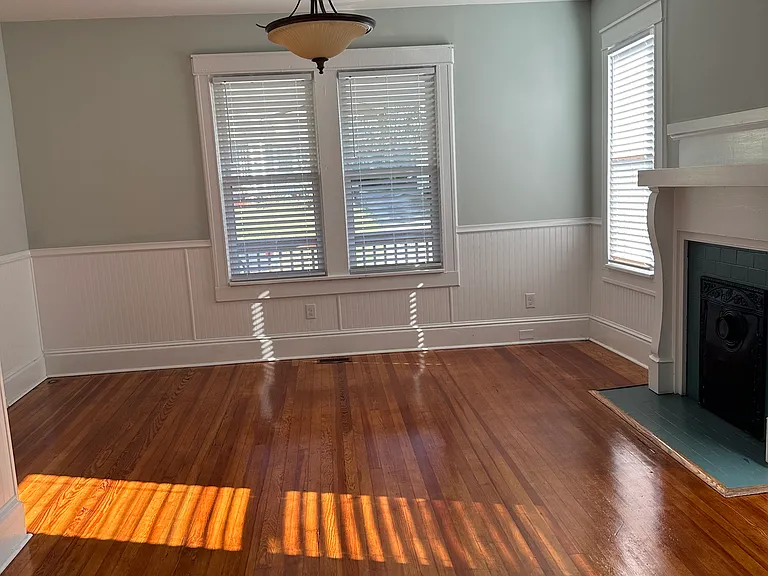 520 S Church St — Photo 3