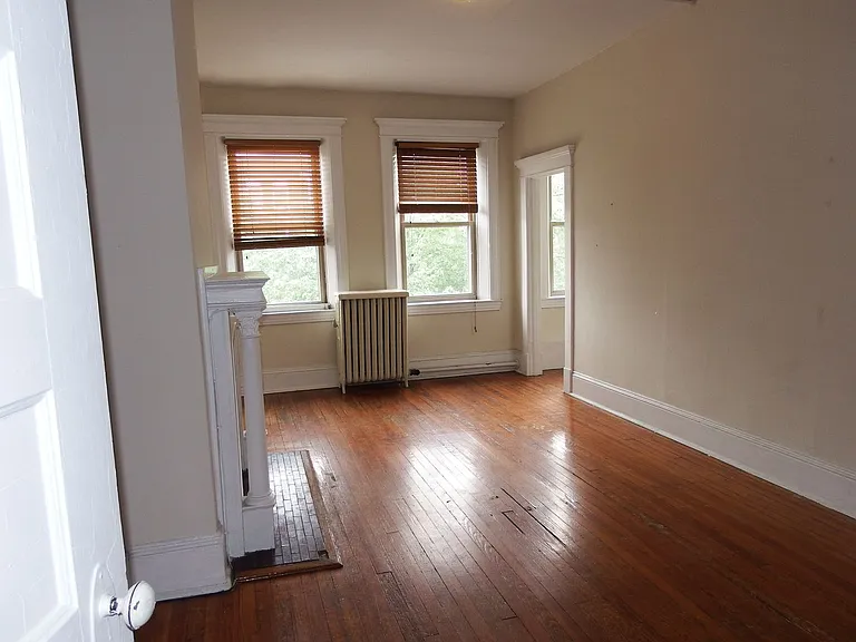 3040 Saint Paul St — Photo 13