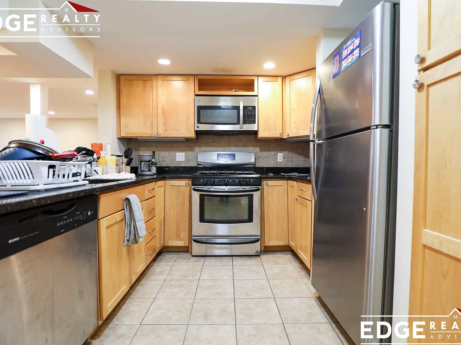 4 bed, 1370 sqft, $4,000 — Photo 1