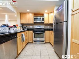 1868A Commonwealth Ave