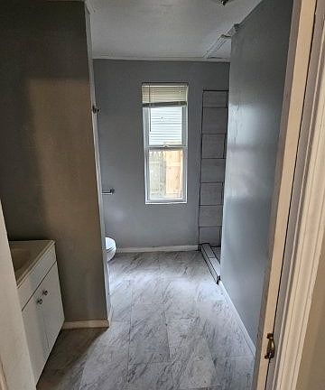 4th image of 5049 Lafontaine St