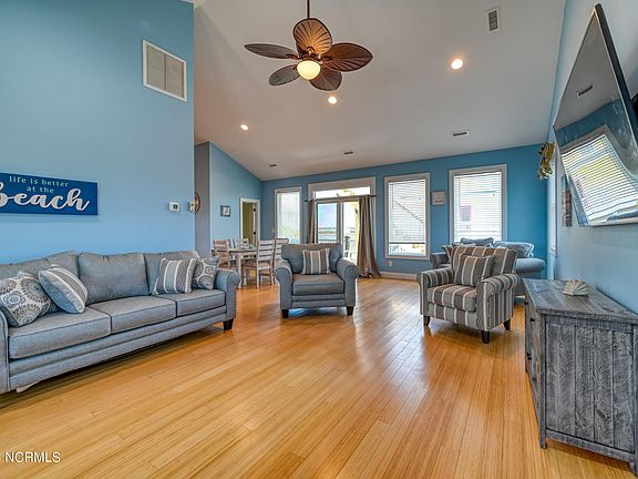 4th image of 204 Porto Vista Drive