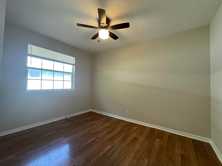 216 NW 12th St #1 — Photo 10