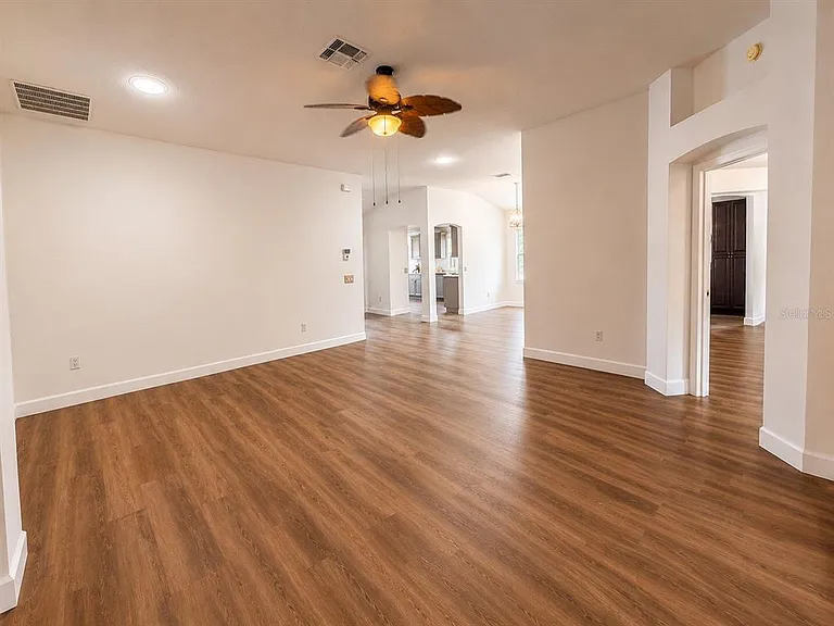 1211 Cabella Cir — Photo 25