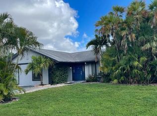 820 Cindy Circle Ln, Wellington, FL 33414