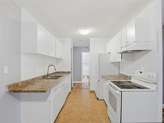 3rd image of 1900 Tranquille Rd #44