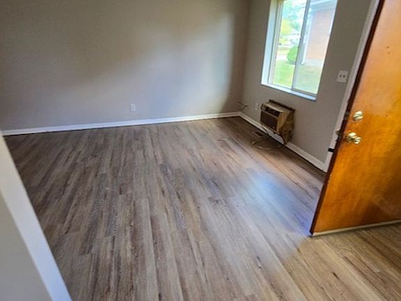 4th image of 416-422 Burman Ave #420
