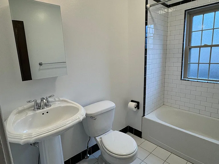 940 Amherst St #14 — Photo 6