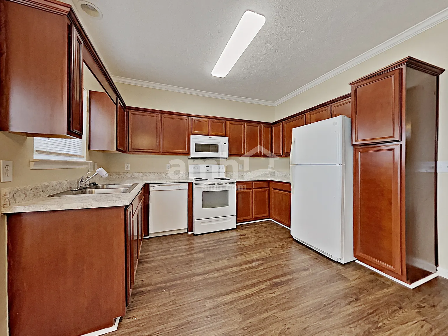 3 bed, 3.5 bath, 2932 sqft, $2,940 — Photo 3