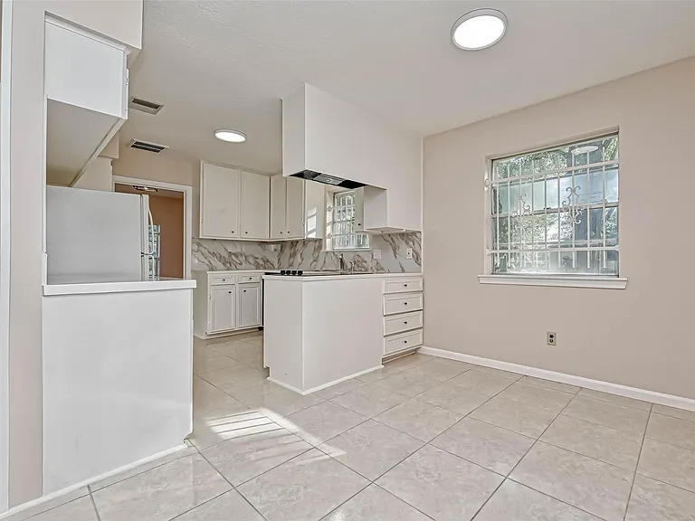 11503 High Star Dr — Photo 26