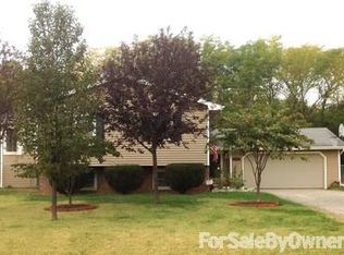 5019 NW Dawdy Dr, Topeka, KS 66618