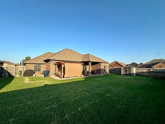 4th image of 4821 Limestone Dr