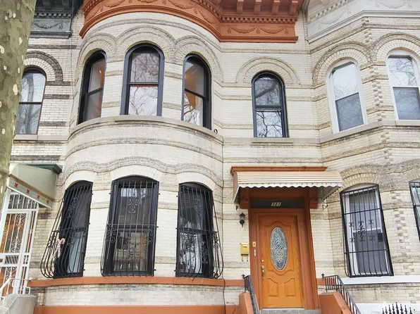 321 Weirfield Street image 1 of 5