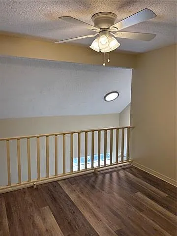 184 Crislaur Ave #E — Photo 15