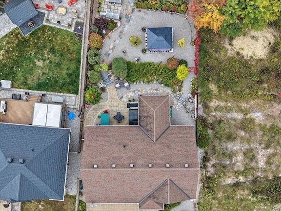 2nd image of 224 Osprey Cres E