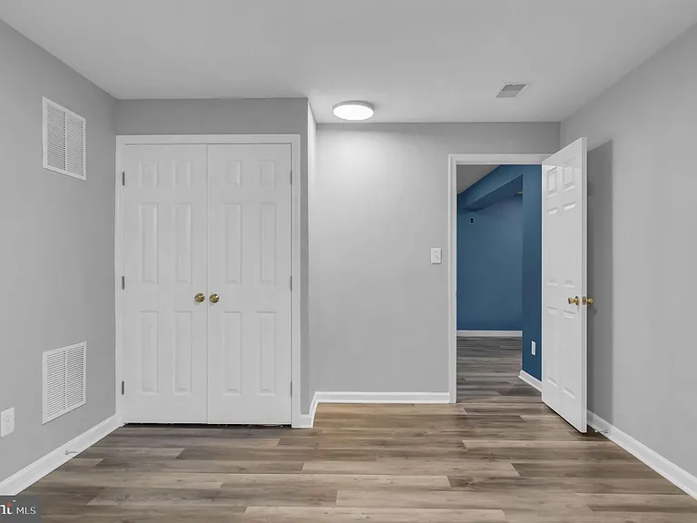 2548 Port Potomac Ave — Photo 40